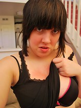 Sexy young fatty with nice tits and smoothie stripping